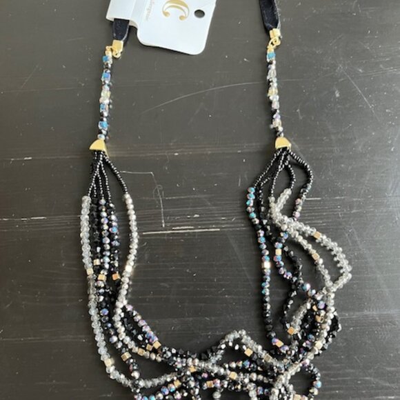 Charming Charlie fashion necklace. - Picture 1 of 3